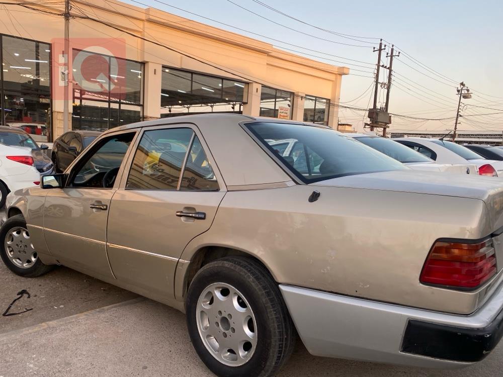 مرسيدس بنز E-Class